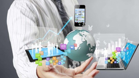 25岁女生为什么突然沉迷星座？深度解析背后心理原因