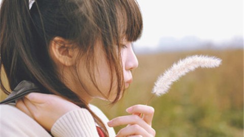 女生更喜欢女孩子怎么办？性取向探索与自我接纳指南