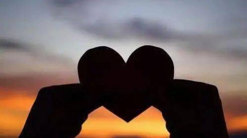 33岁男性的内心独白：从鄙视到自我接纳的旅程