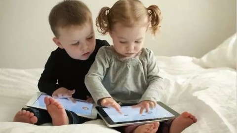 家庭条件一般父母爱打麻将如何应对？专家给你支招