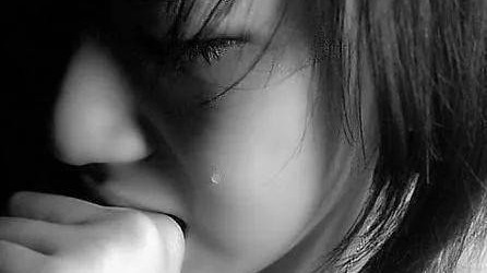 24岁女生总想象未来痛苦事件想到流泪？心理自助指南