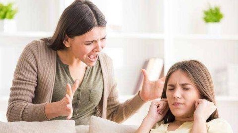 30岁女性的叛逆期：如何与母亲建立健康关系