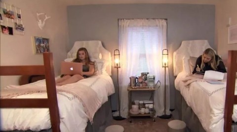 宿舍孤立怎么办？换寝与家庭矛盾的实用解决指南