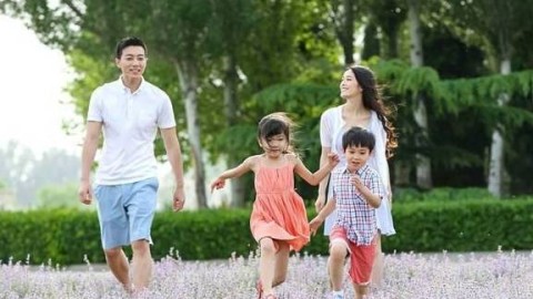 初二男孩青春期萌动，家长如何智慧引导？