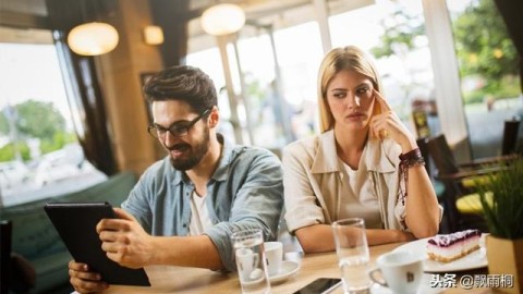 29岁女性如何摆脱说错话后的过度内疚和社交焦虑