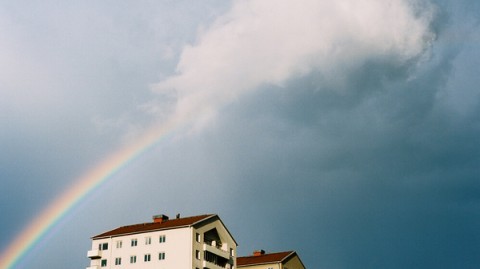 当你过度思考时，该不该远离社交媒体？揭秘社交媒体的双重影响