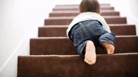 膝盖疼痛多年：心理学角度解读身体与心灵的对话