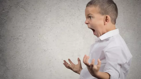 6岁男孩爱打人怎么办？心理师教你轻松搞定情绪控制